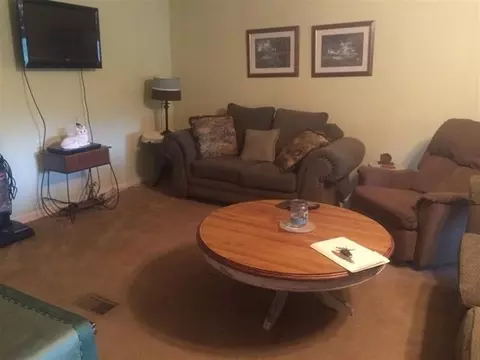 303 Fairground Rd, Warner Robins, GA 31093 photo 4