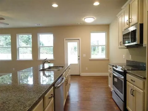 125 Sutton Dr, Perry, GA 31069 photo 11