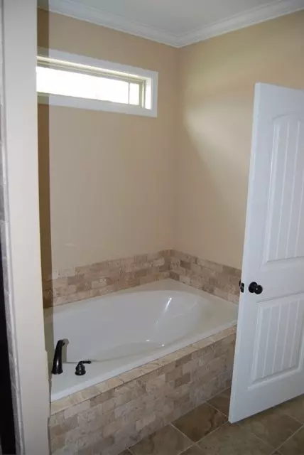 600 Dolly Dr, Forsyth, GA 31029 photo 8