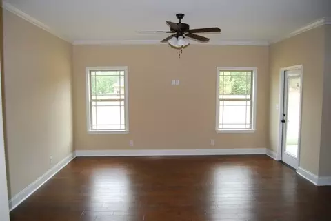 600 Dolly Dr, Forsyth, GA 31029 photo 2
