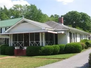 105 E Chambers St, Forsyth, GA 31029 photo 1