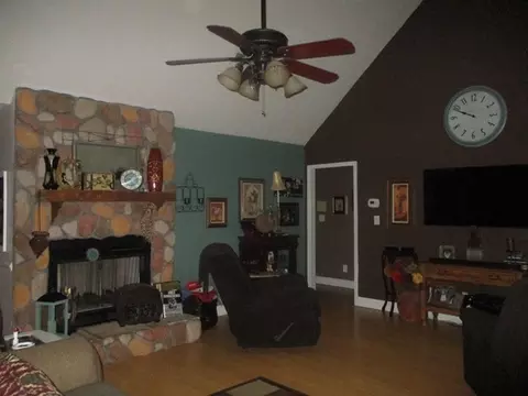 533 Aaron Cir, Gray, GA 31032 photo 2