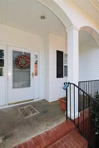 258 Stone Brook Dr, Gray, GA 31032 photo 2