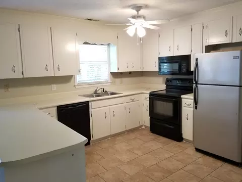587 Shadow Moss Dr, Macon, GA 31204 photo 5