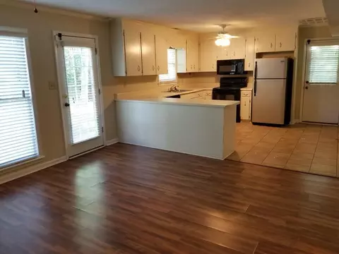 587 Shadow Moss Dr, Macon, GA 31204 photo 4