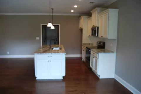 501 Constitution Dr, Forsyth, GA 31029 photo 5
