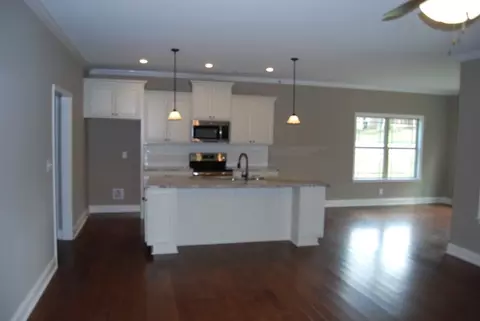 501 Constitution Dr, Forsyth, GA 31029 photo 4