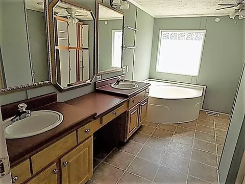 401 Spring Valley Dr, Byron, GA 31008 photo 12