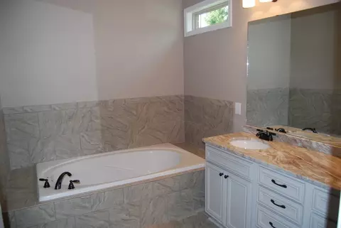 511 Constitution Dr, Forsyth, GA 31029 photo 10