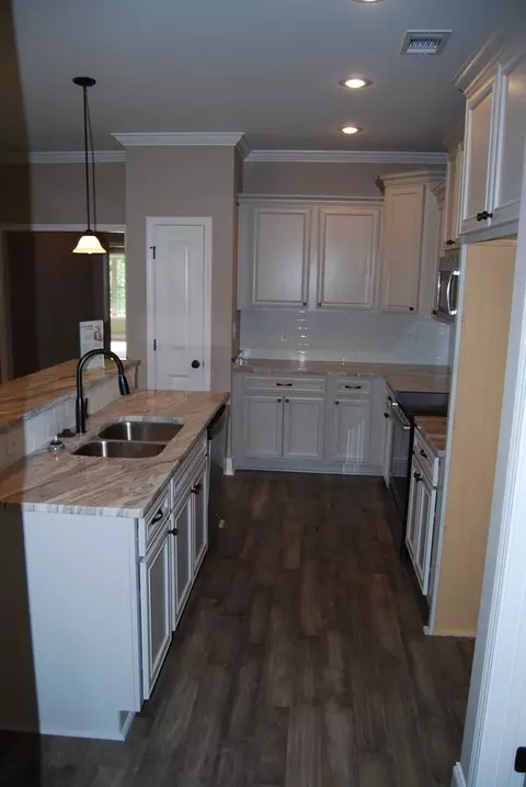 511 Constitution Dr, Forsyth, GA 31029 photo 6
