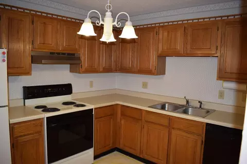 112 River Pointe Dr, Macon, GA 31211 photo 2
