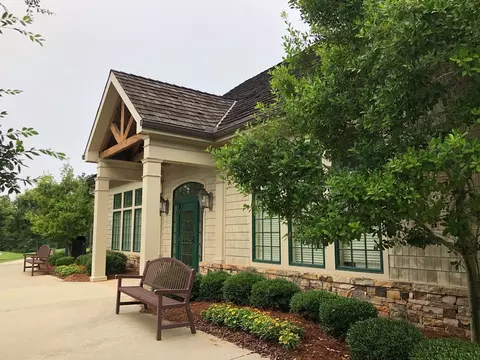 405 Forest Pointe Dr, Forsyth, GA 31029 photo 4