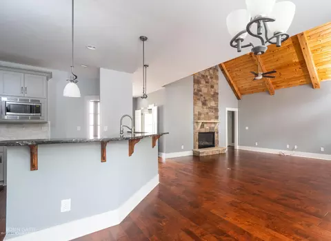 617 Forest Pointe Dr, Forsyth, GA 31029 photo 9