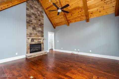 617 Forest Pointe Dr, Forsyth, GA 31029 photo 2