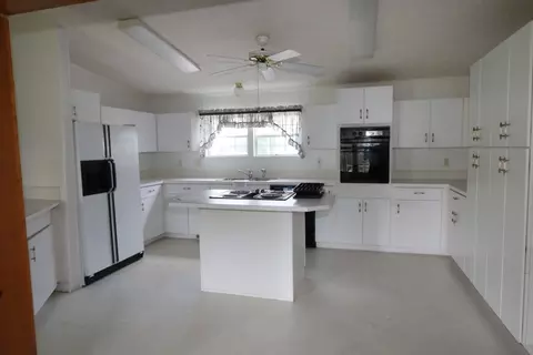 213 Centennial Dr, Byron, GA 31008 photo 8