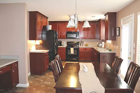 305 Timberwind Dr, Byron, GA 31008 photo 4