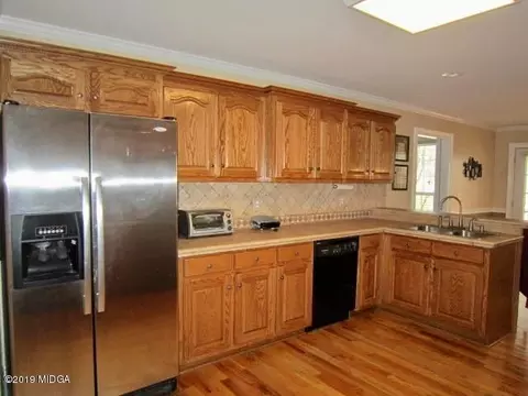 155 Henry Dr, Gray, GA 31032 photo 8