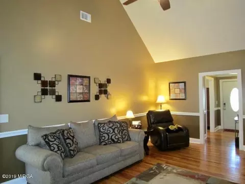 155 Henry Dr, Gray, GA 31032 photo 3