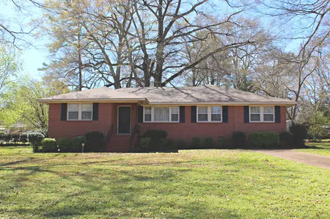 113 Pine St, Barnesville, GA 30204 photo 1