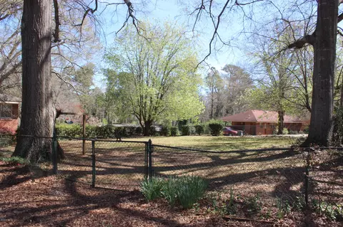 113 Pine St, Barnesville, GA 30204 photo 9