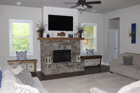 115 Tee Dr, Forsyth, GA 31029 photo 4