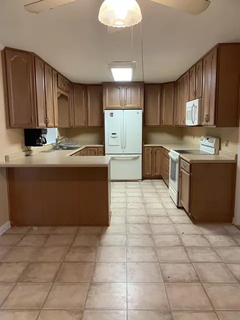 303 Rusty Rd, Warner Robins, GA 31088 photo 4