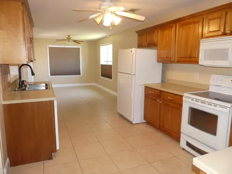 103 Mcvey Trl, Centerville, GA 31028 photo 9