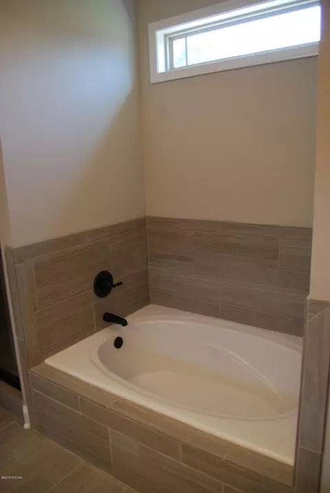 523 Constitution Dr, Forsyth, GA 31029 photo 11