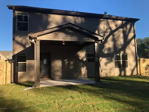 902 Amelia Dr, Byron, GA 31008 photo 4
