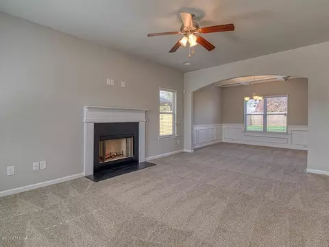 902 Amelia Dr, Byron, GA 31008 photo 13