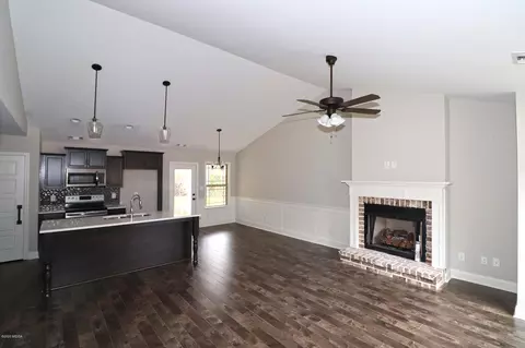 125 Back Cedar Ln, Centerville, GA 31028 photo 8