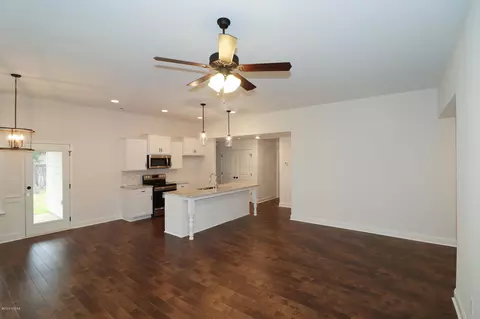123 Back Cedar Ln, Centerville, GA 31028 photo 5