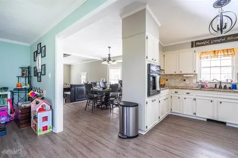 8 Pineview Dr, Forsyth, GA 31029 photo 9