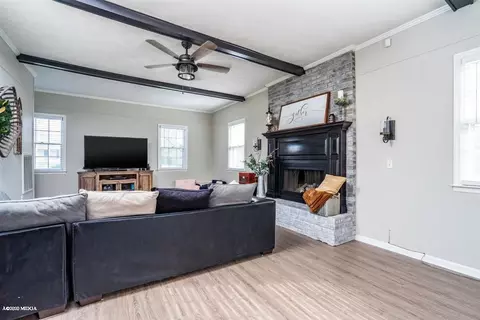 8 Pineview Dr, Forsyth, GA 31029 photo 3