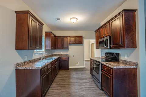 321 Cypress Dr, Gray, GA 31032 photo 3