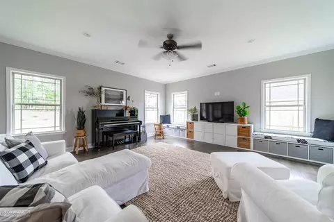531 Constitution Dr, Forsyth, GA 31029 photo 2