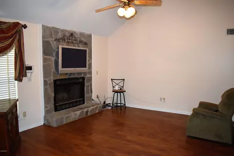 106 Pebblebrook E, Warner Robins, GA 31088 photo 5