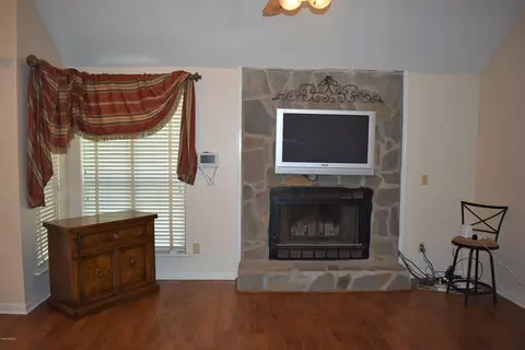 106 Pebblebrook E, Warner Robins, GA 31088 photo 4