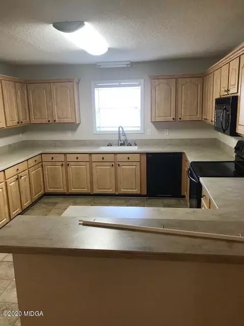 581 Aarons Cir, Gray, GA 31032 photo 7