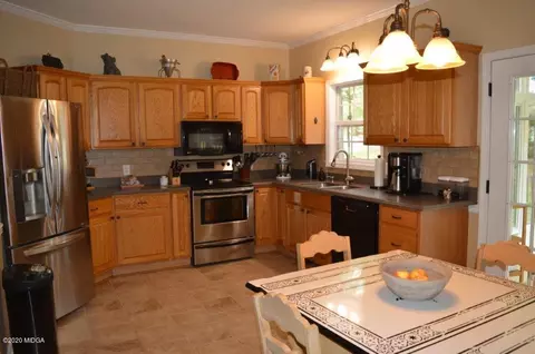 196 Oakview Cir, Gray, GA 31032 photo 9