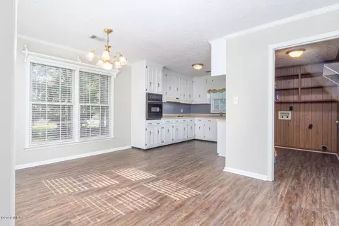 118 Pineview Cir, Forsyth, GA 31029 photo 8