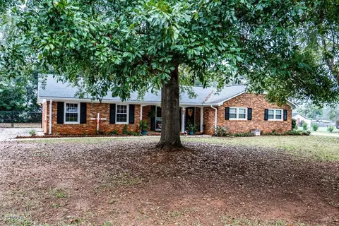 79 Pineview Dr, Forsyth, GA 31029 photo 2