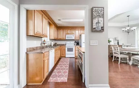 563 Aarons Cir, Gray, GA 31032 photo 4