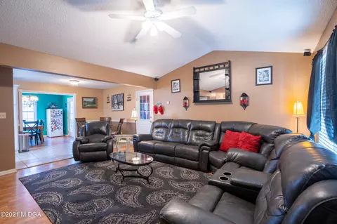 208 Camelot Rd, Gray, GA 31032 photo 4