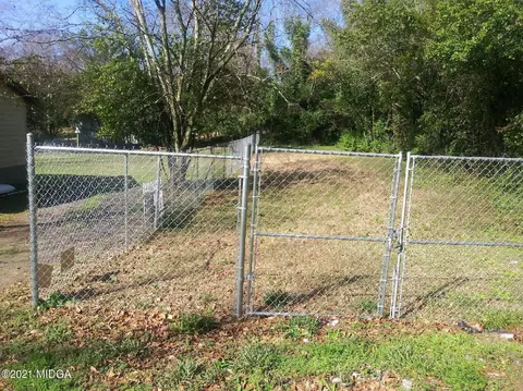 3974 Dover St, Macon, GA 31204 photo 1