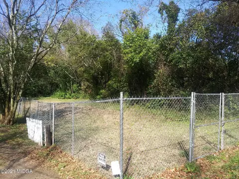 3974 Dover St, Macon, GA 31204 photo 2