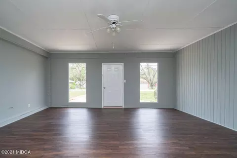 107 Davis Dr, Centerville, GA 31028 photo 3