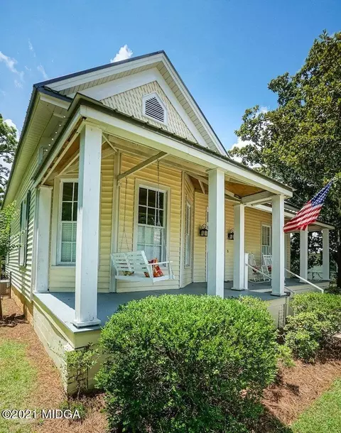 321 E Main St, Forsyth, GA 31029 photo 3