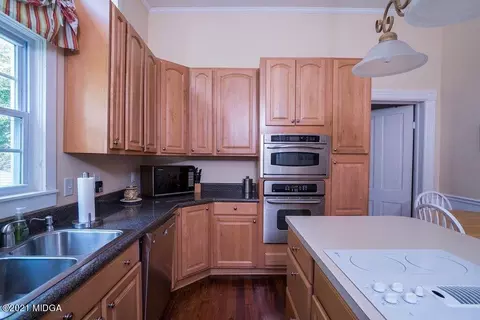 321 E Main St, Forsyth, GA 31029 photo 11