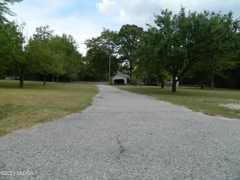 35 Helen Dr, Byron, GA 31008 photo 4